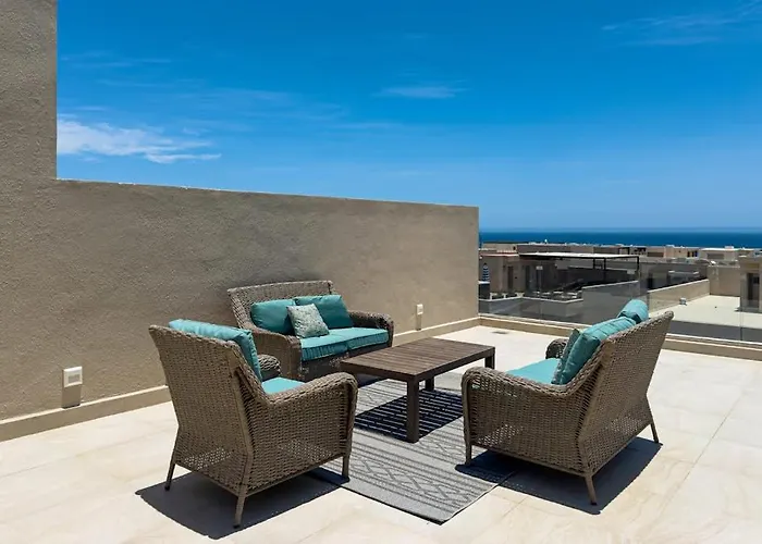 Modern With Rooftop Lounge, Pools, Gym, Pickleball & Netflix Access * Cabo San Lucas